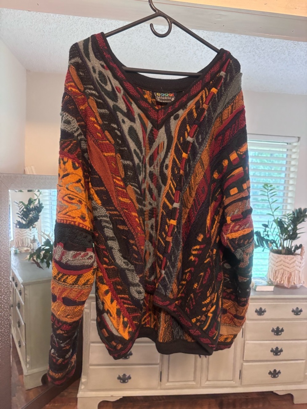 COOGI Multicolor Wool V-Neck Sweater in Black, Red, Brown, Orange